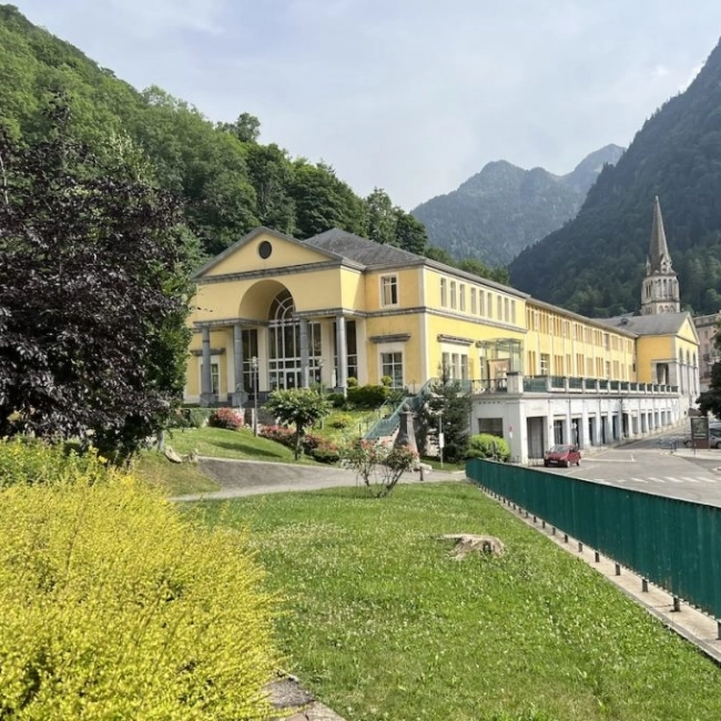 Façade Thermes de Cauterets